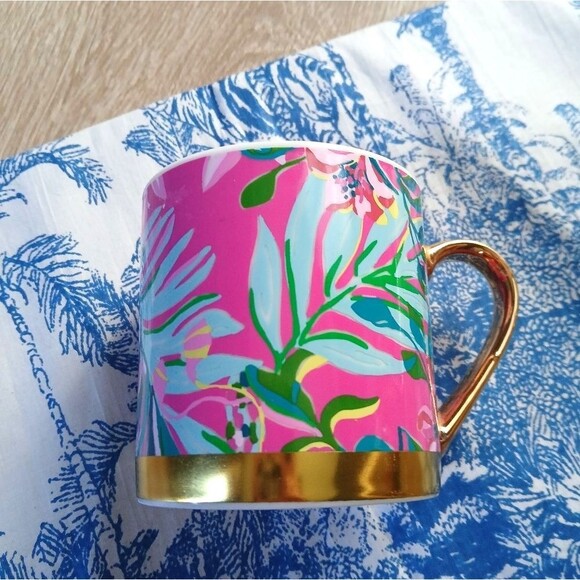 Authentic Lilly Pulitzer Coffee Mug Vibrant Floral Pink Gold "I'm Feline Fine" - Picture 1 of 8